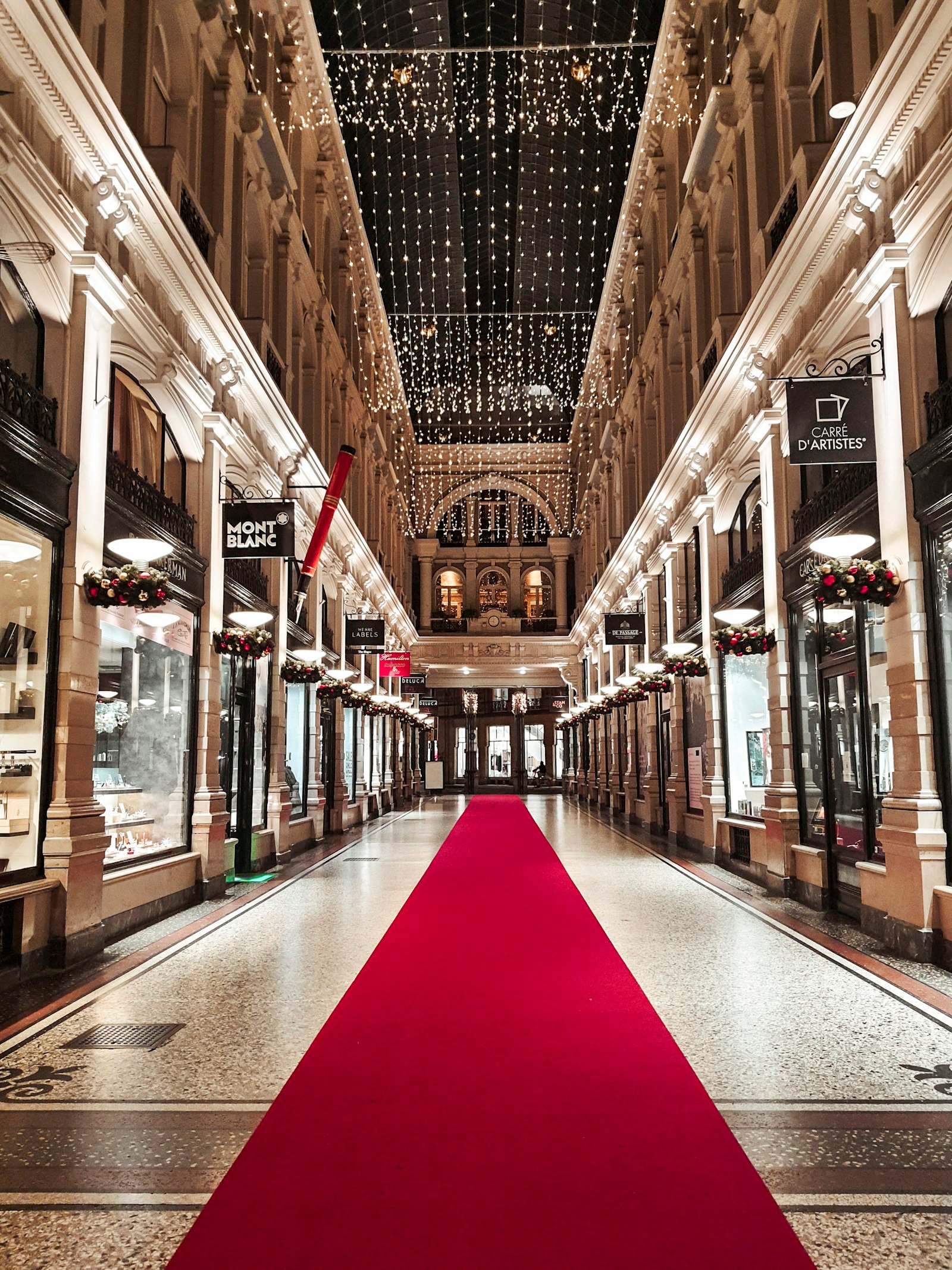 How to Choose the Right Exhibition Carpet Colour for Your Booth